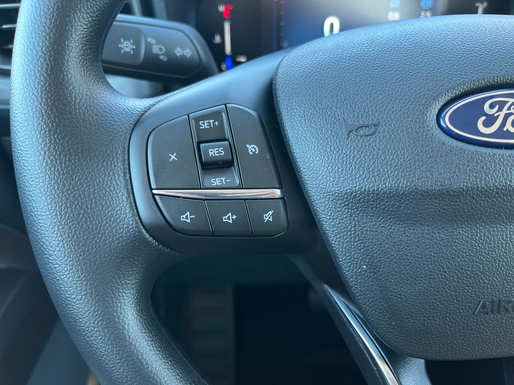 2025 Ford Maverick XL photo 4