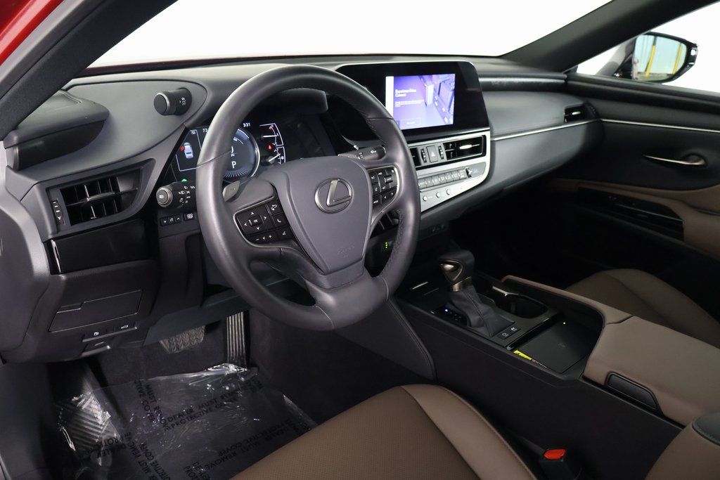 Thumbnail: 2025 Lexus ES - 7