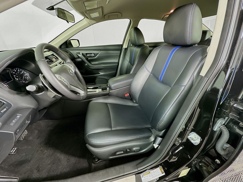 Thumbnail: 2018 Nissan Altima - 21