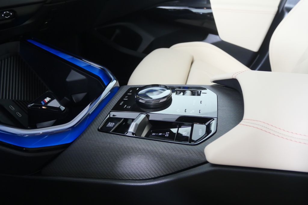 Thumbnail: 2026 BMW X3 - 21