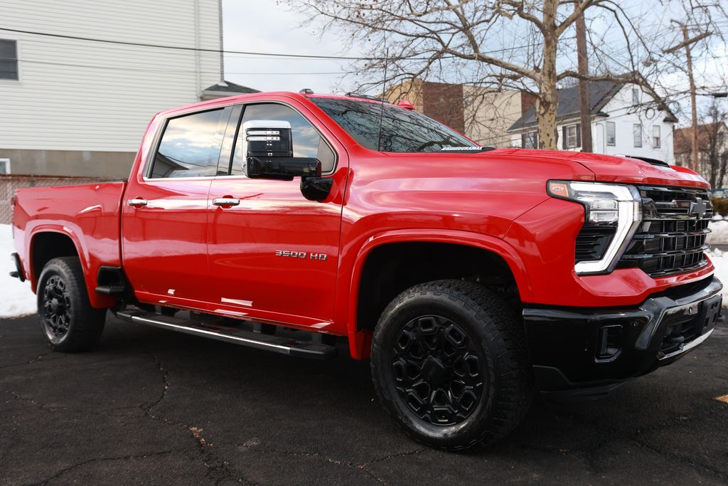 2024 Chevrolet Silverado 3500HD LTZ Crew Cab 4WD