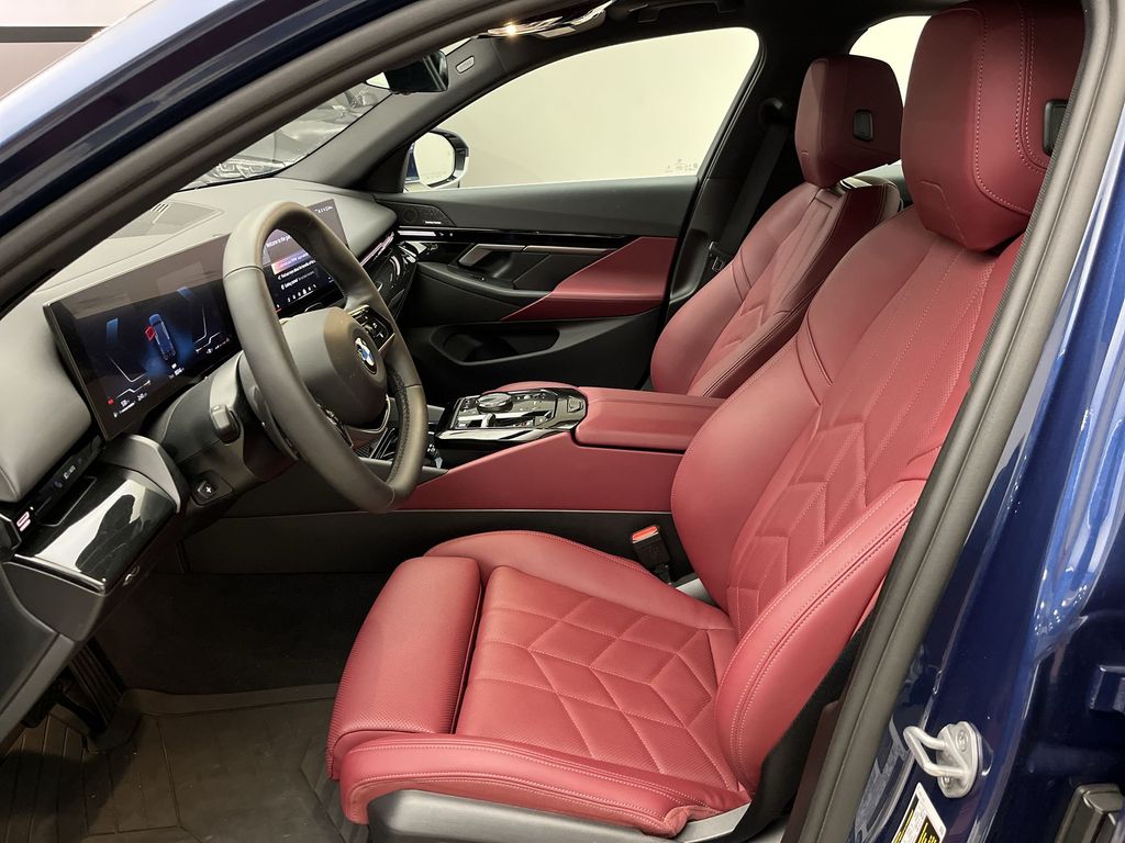 Thumbnail: 2025 BMW 5 Series - 11