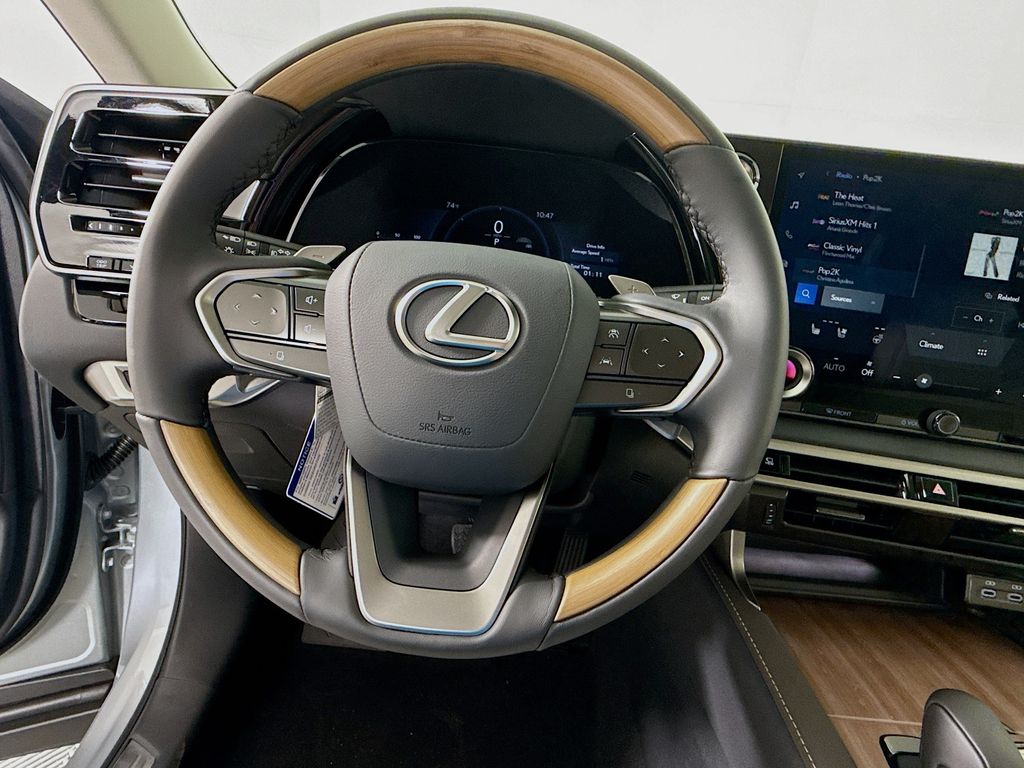 2025 Lexus RX  10