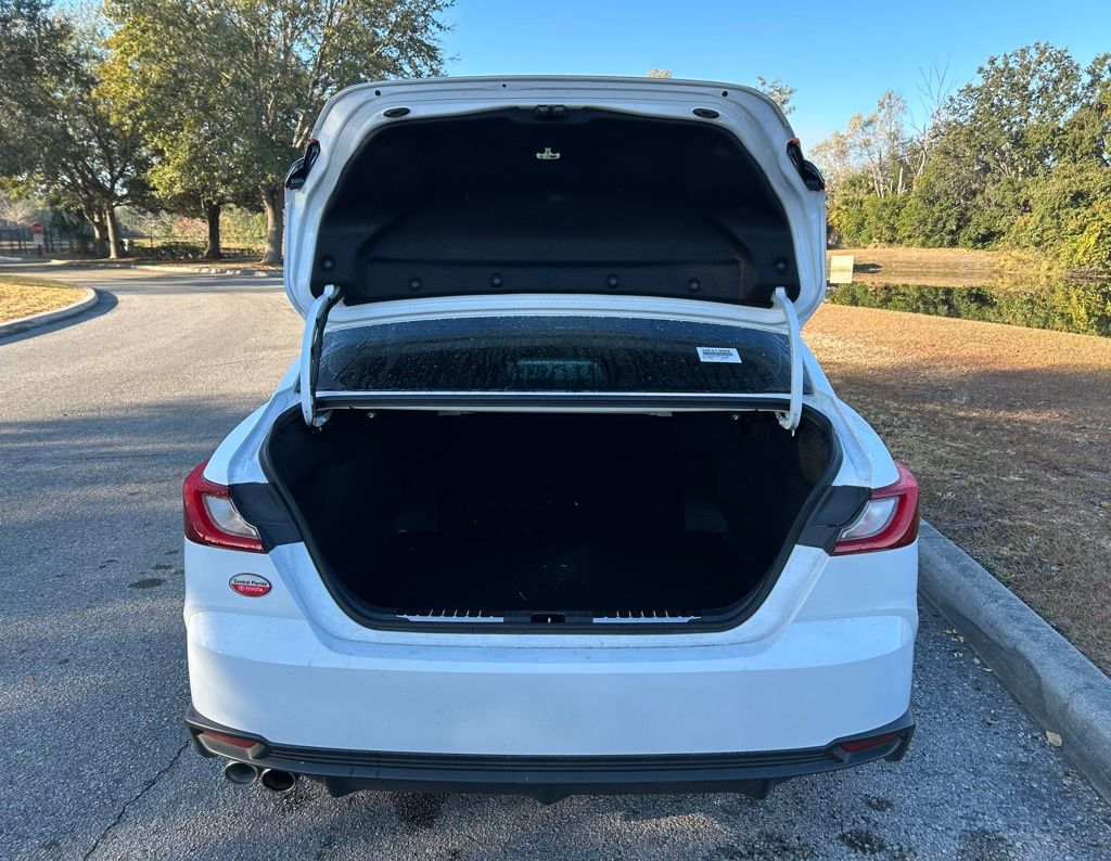 Thumbnail: 2025 Toyota Camry - 10