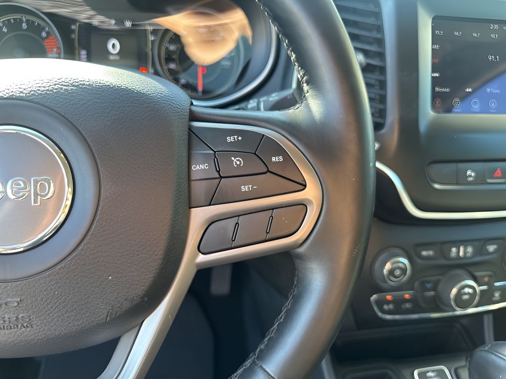 Used Car 2021 Jeep Cherokee  Latitude Plus For Sale Under $20,000 In Austin, Texas