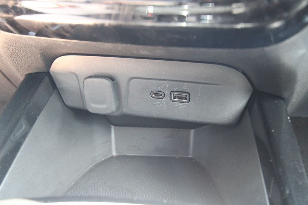 Used 2025 Chevrolet Trax SUV