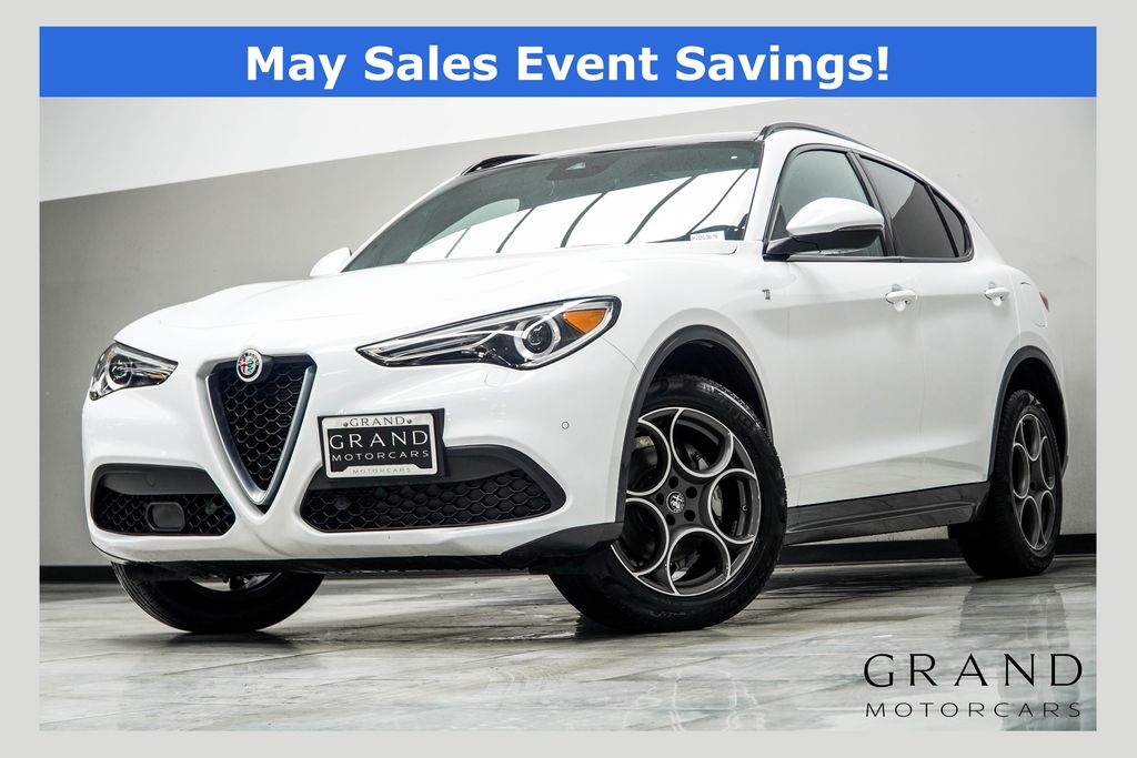 Alfa White 2023 Alfa Romeo Stelvio Ti AWD SUV / Crossover All-Wheel Drive 8-Speed Automatic