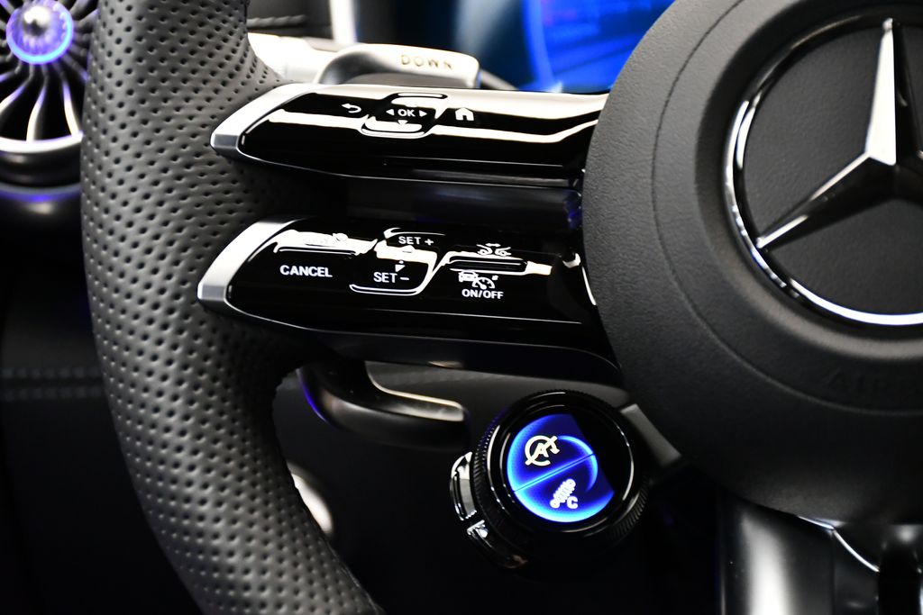 Thumbnail: 2026 Mercedes-Benz AMG GT - 22