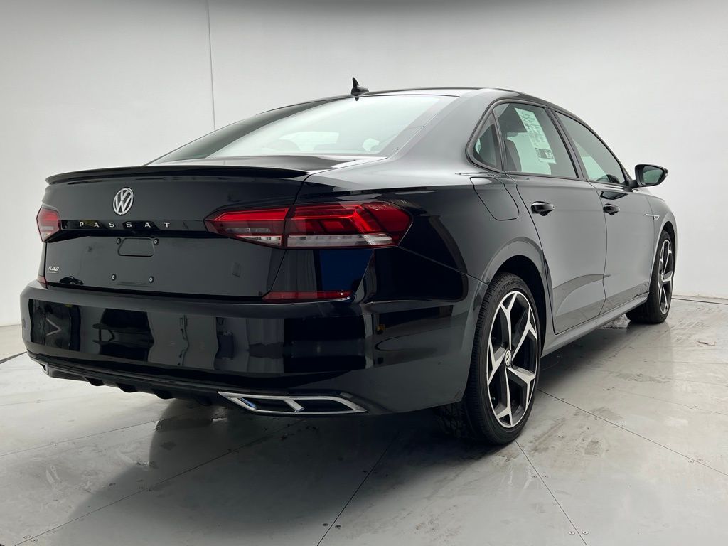 Thumbnail: 2021 Volkswagen Passat - 3