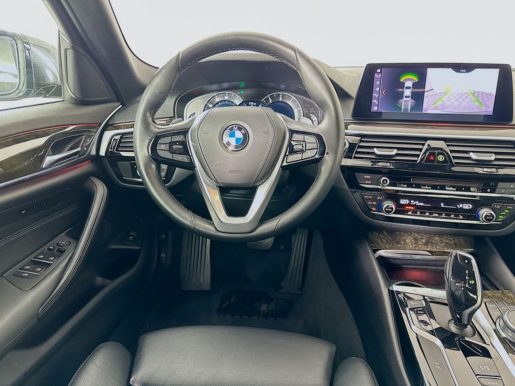 Thumbnail: 2019 BMW 5 Series - 23