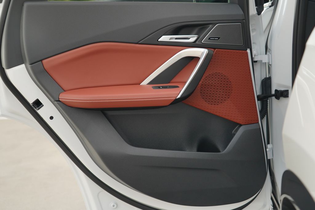 Thumbnail: 2027 BMW X1 - 31