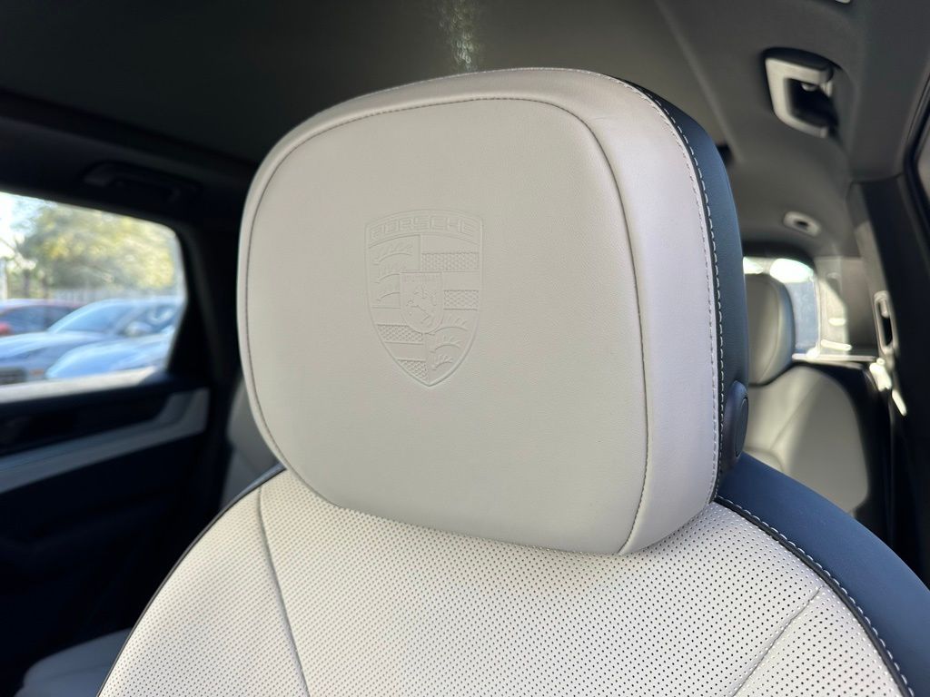 Thumbnail: 2026 Porsche Cayenne - 22