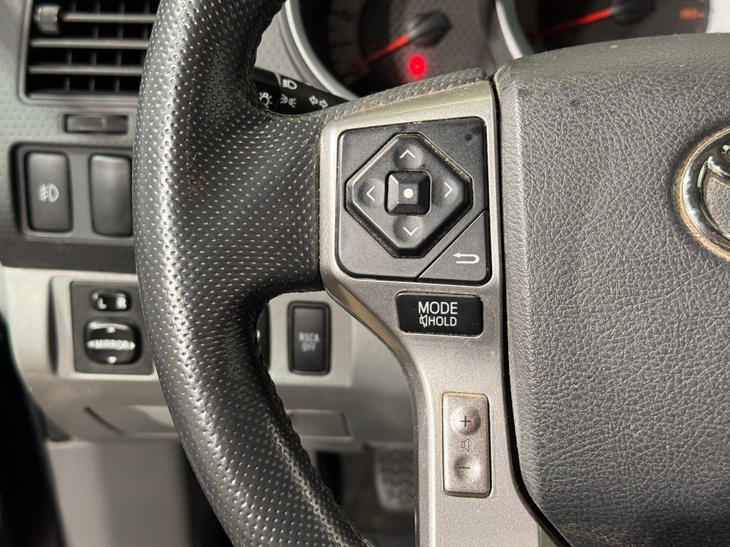 Thumbnail: 2015 Toyota Tacoma - 21