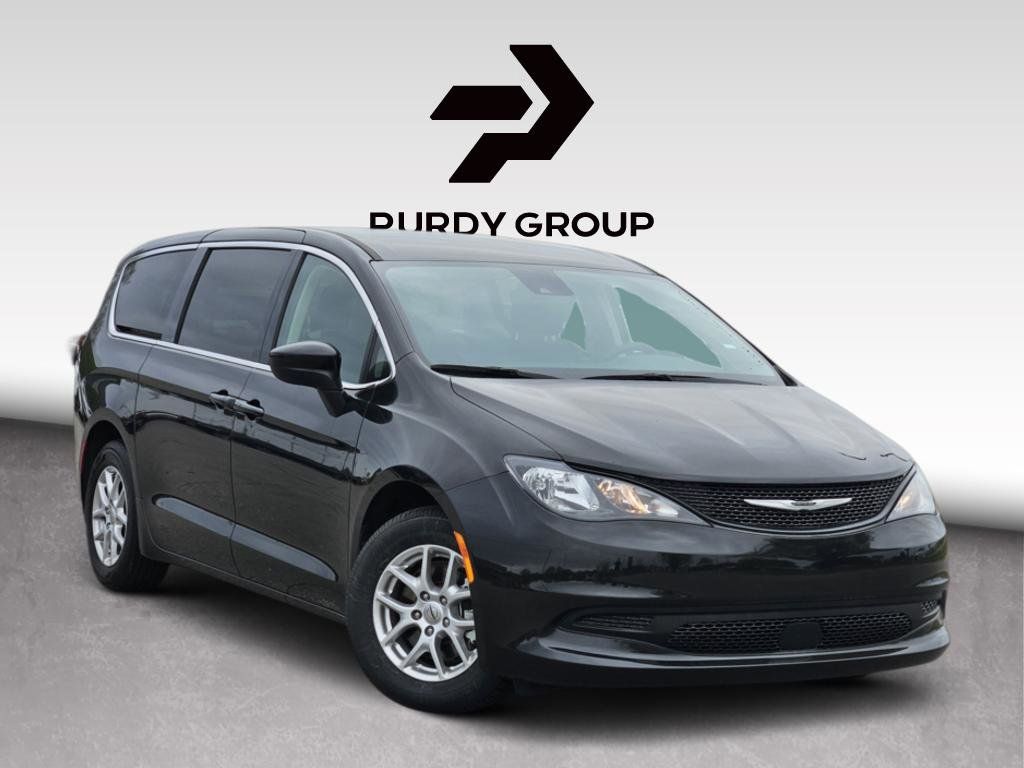 Brilliant Black Crystal Pearlcoat 2023 Chrysler Voyager LX FWD Minivan Front-Wheel Drive 9-Speed Automatic