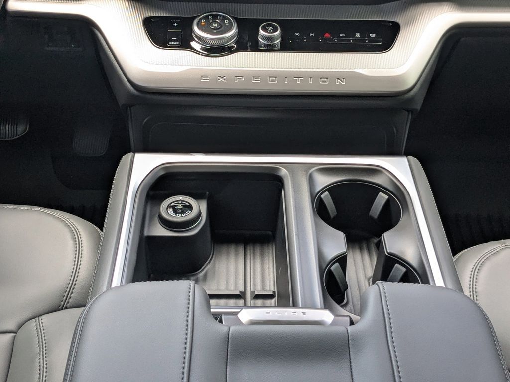 2026 Ford Expedition Active - Photo 22