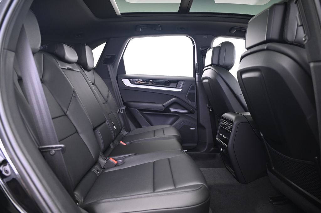 Thumbnail: 2025 Porsche Cayenne - 22