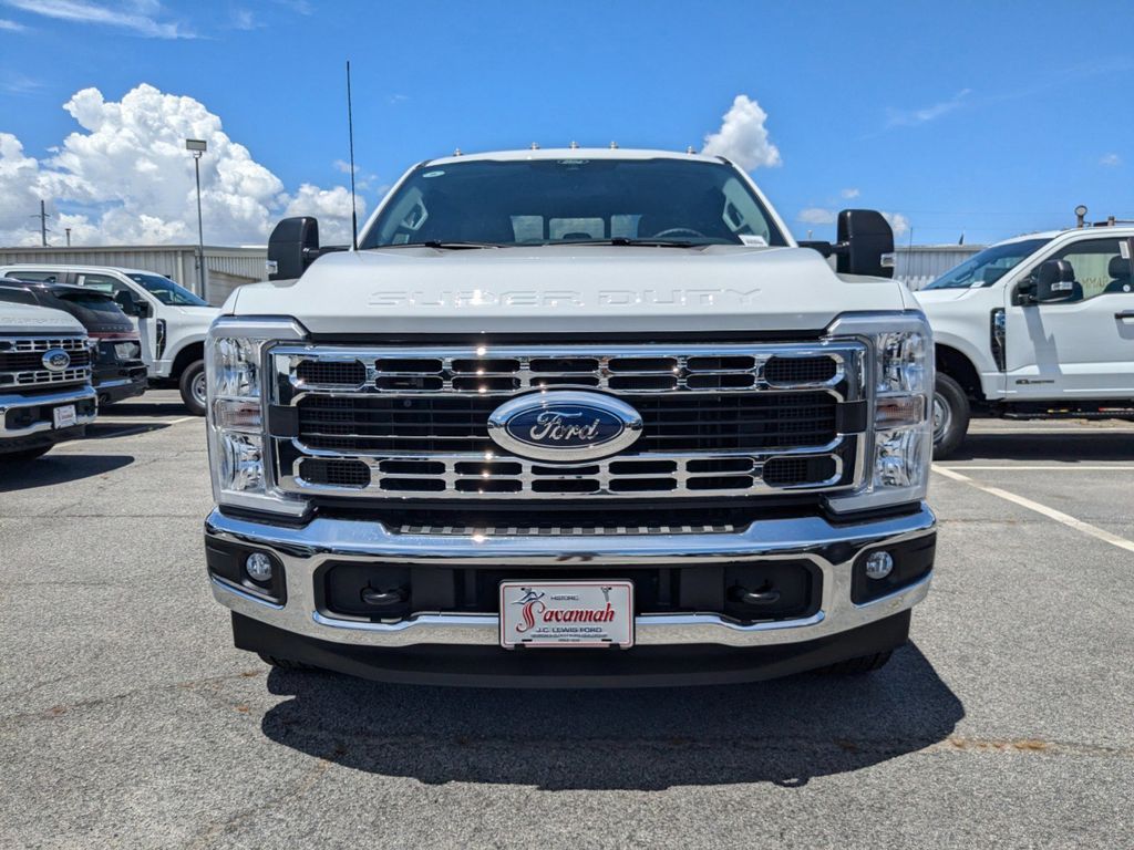 2025 Ford F-350 Super Duty XL