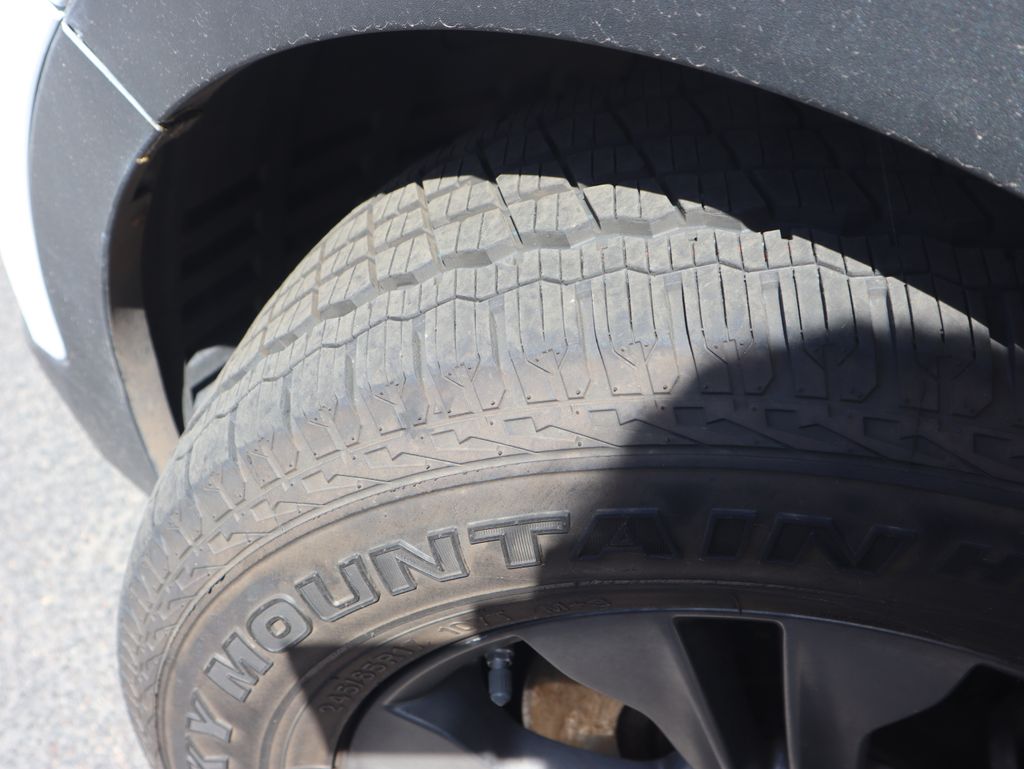 Thumbnail: 2014 Hyundai Santa Fe - 13