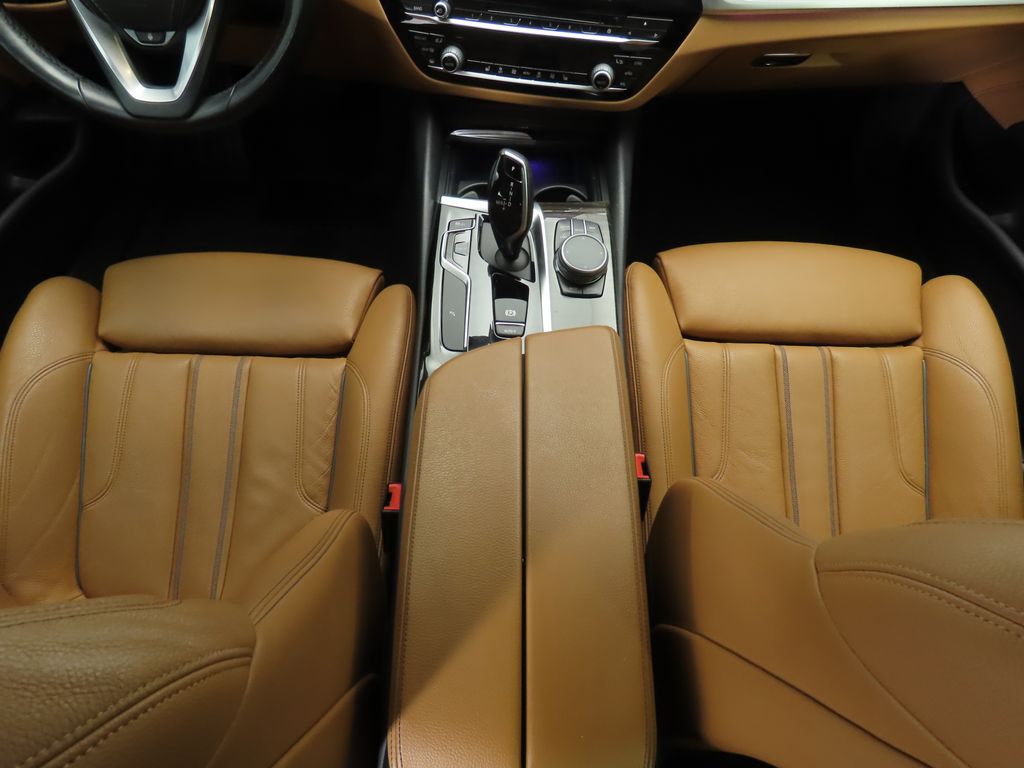 Thumbnail: 2019 BMW 5 Series - 17