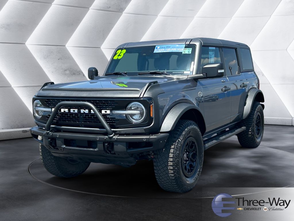 Carbonized Gray Metallic 2023 Ford Bronco Wildtrak Advanced 4-Door 4WD SUV / Crossover Four-Wheel Drive Automatic
