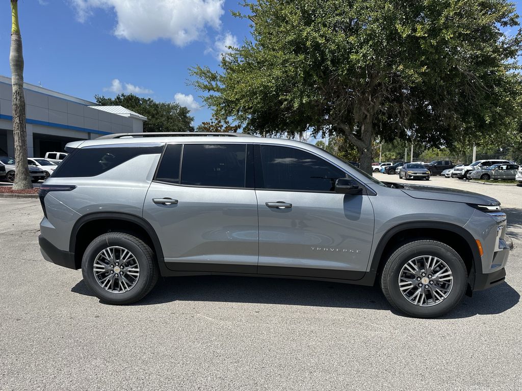 new 2026 Chevrolet Traverse car, priced at $38,295