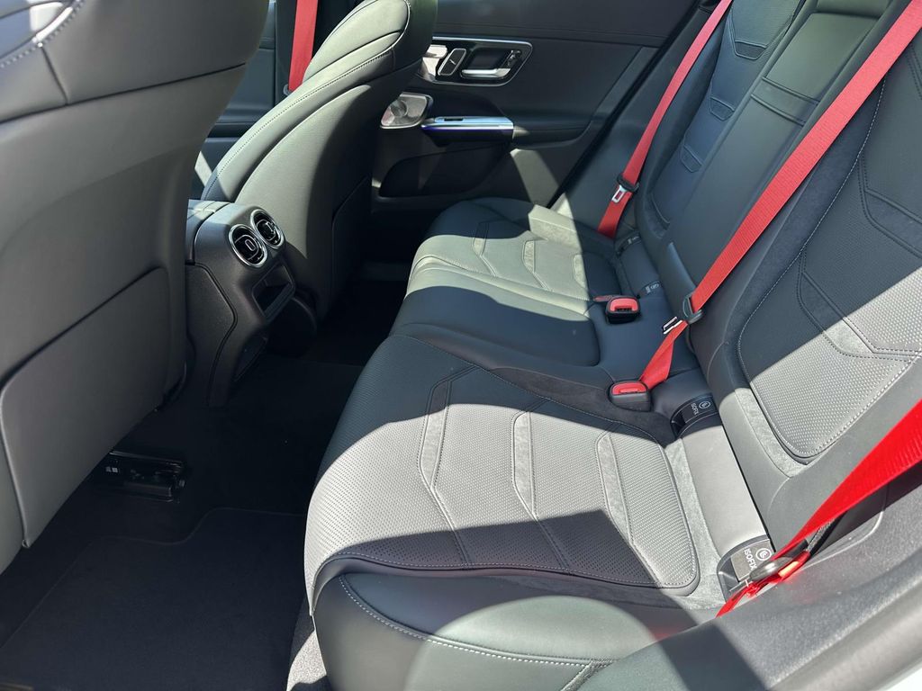 2025 Mercedes-Benz GLC 63 AMG 16