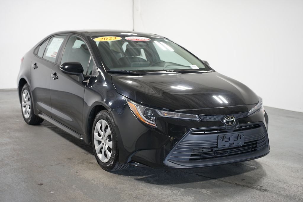 Thumbnail: 2023 Toyota Corolla - 3