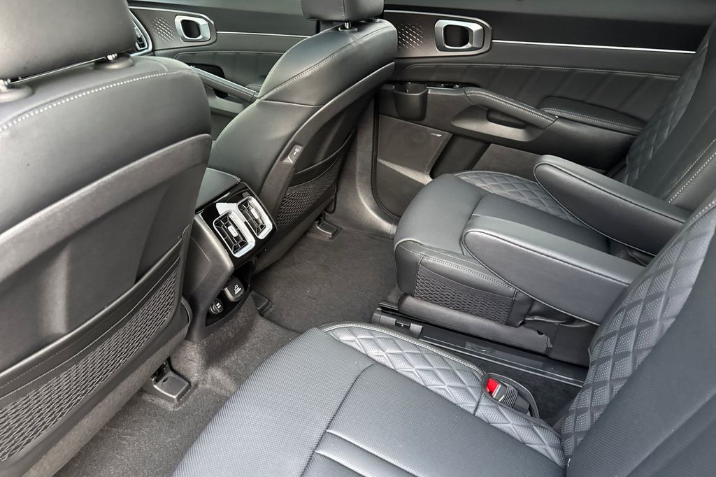 new 2026 Kia Sorento Hybrid car, priced at $48,900