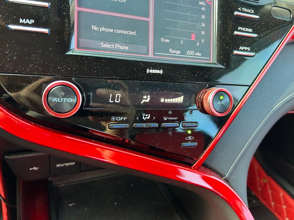 Thumbnail: 2020 Toyota Camry - 26