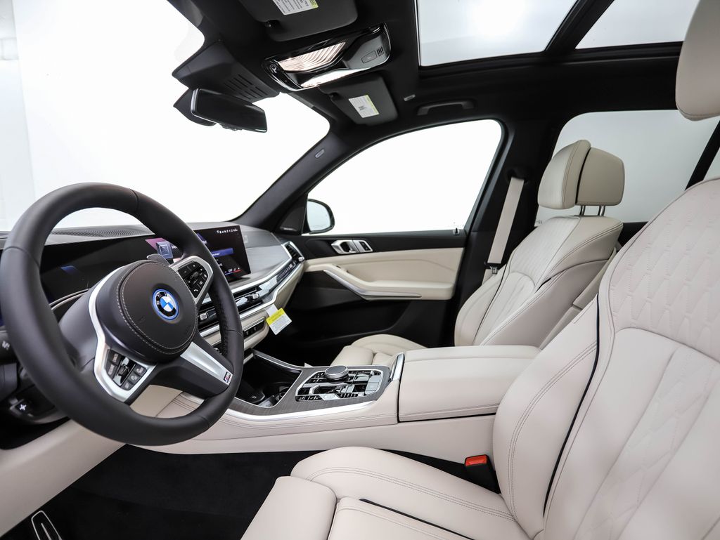 2026 BMW X5 xDrive50e 10