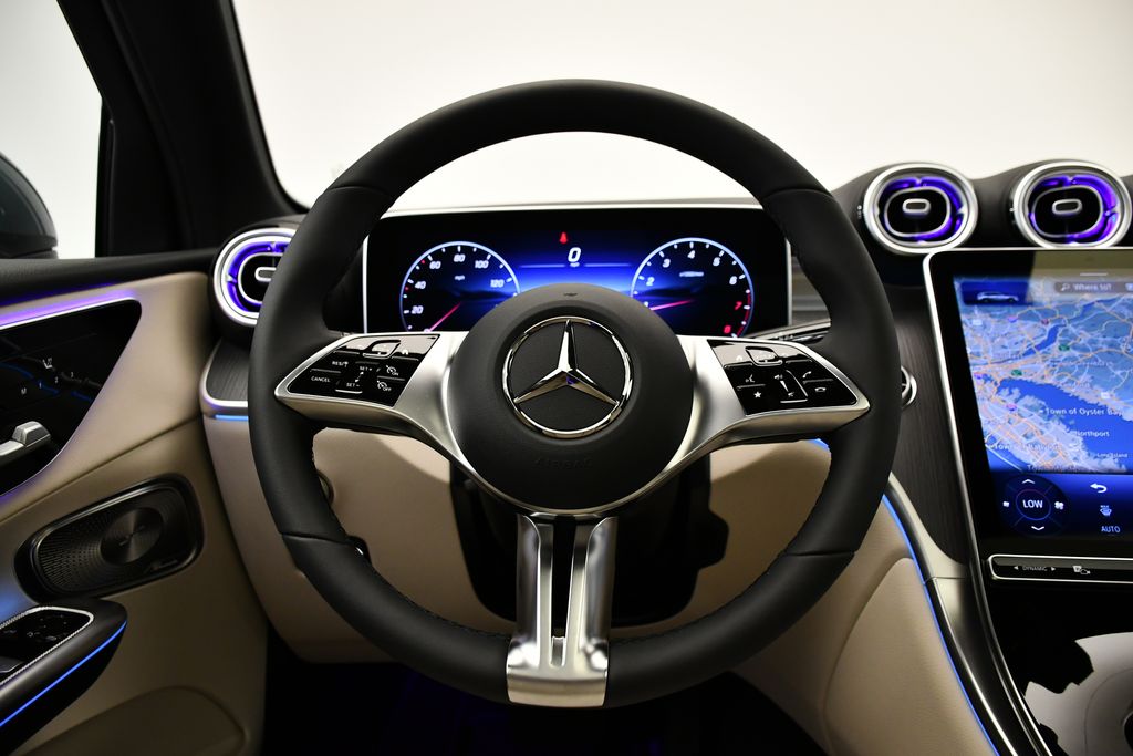 Thumbnail: 2025 Mercedes-Benz GLC - 18