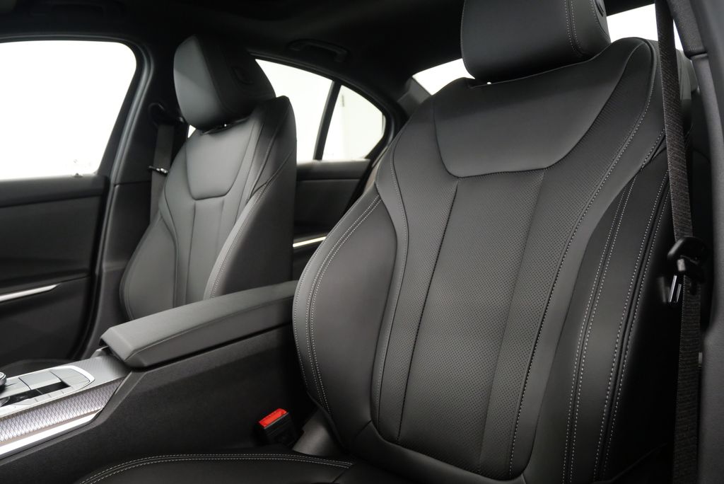 2025 BMW 3 Series 330i 11
