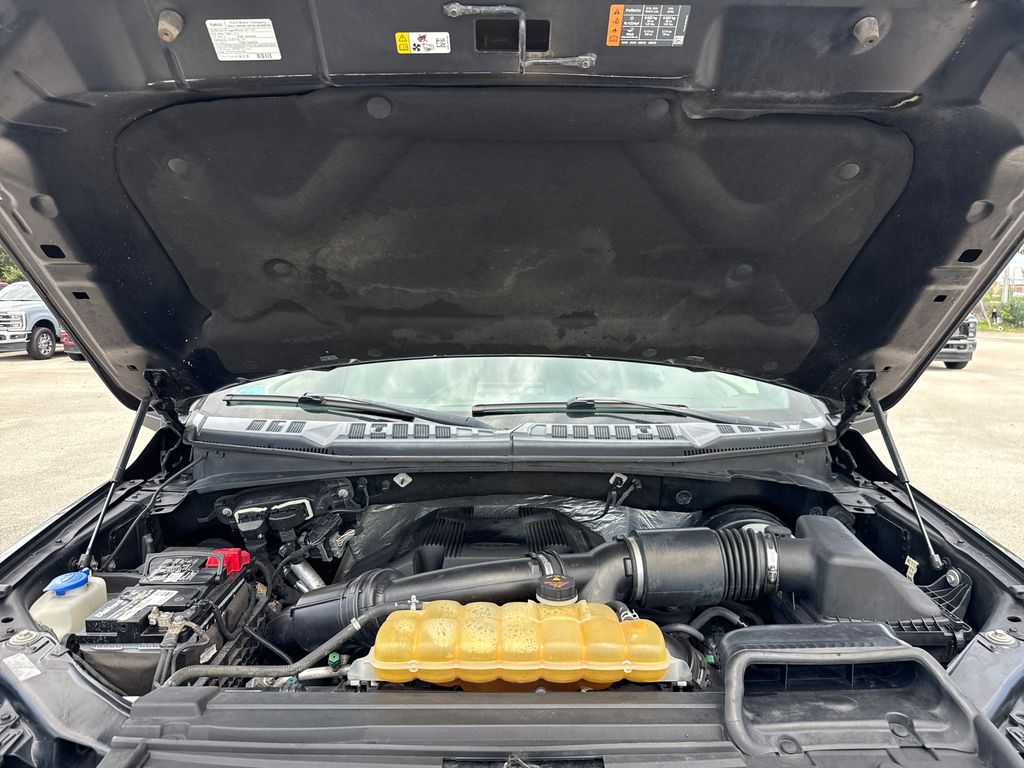 Used 2017  Ford XLT image 30