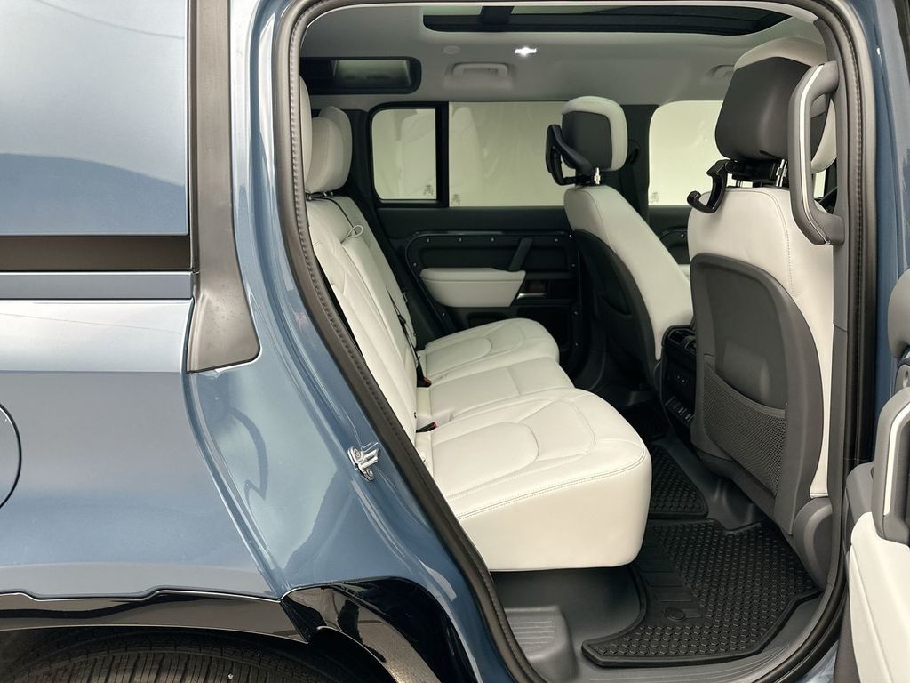 Thumbnail: 2026 Land Rover Defender - 7