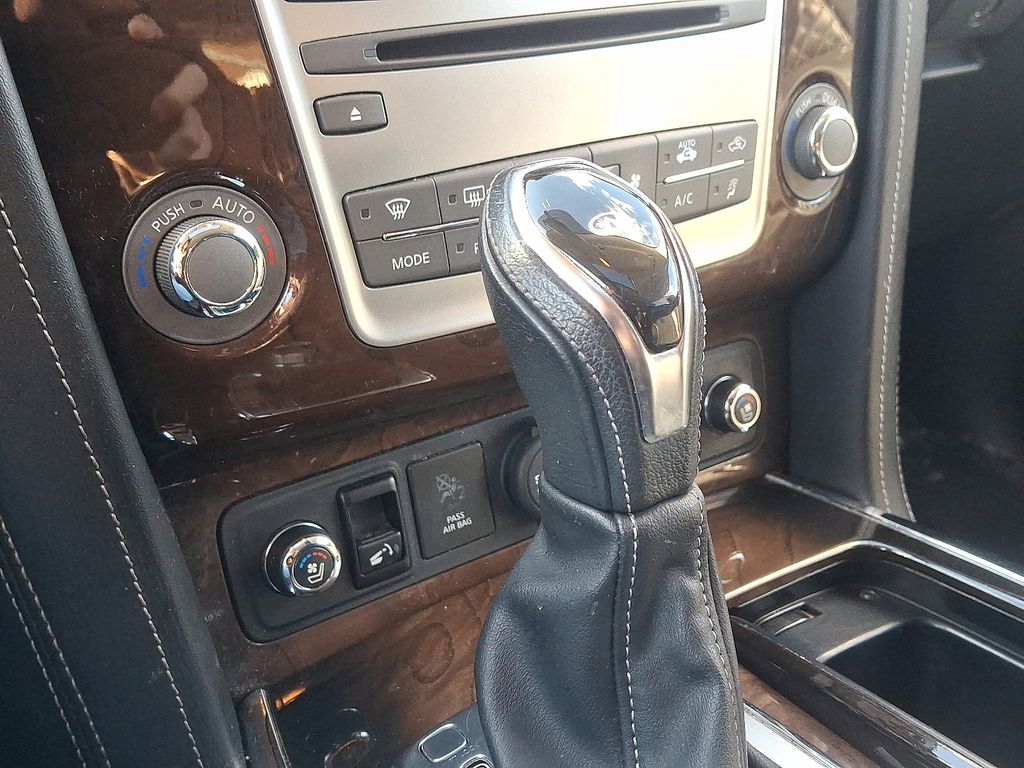 Thumbnail: 2018 INFINITI QX80 - 16