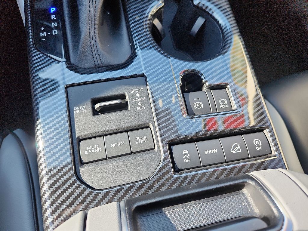 Thumbnail: 2021 Toyota Highlander - 25