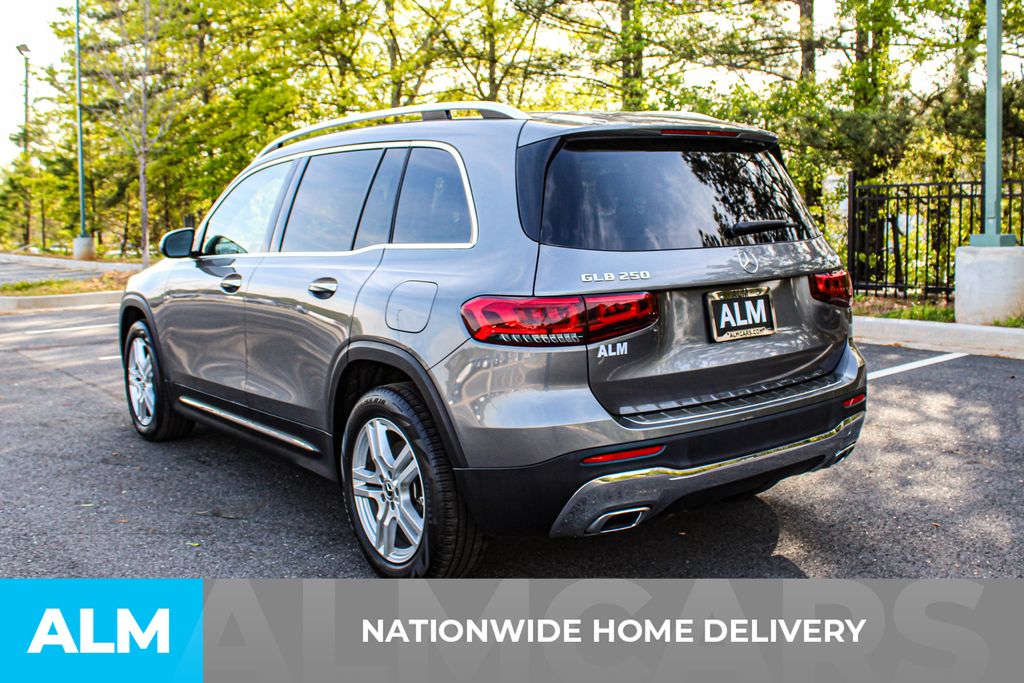 Used 2022 Gray Mercedes-Benz GLB 250 image 5