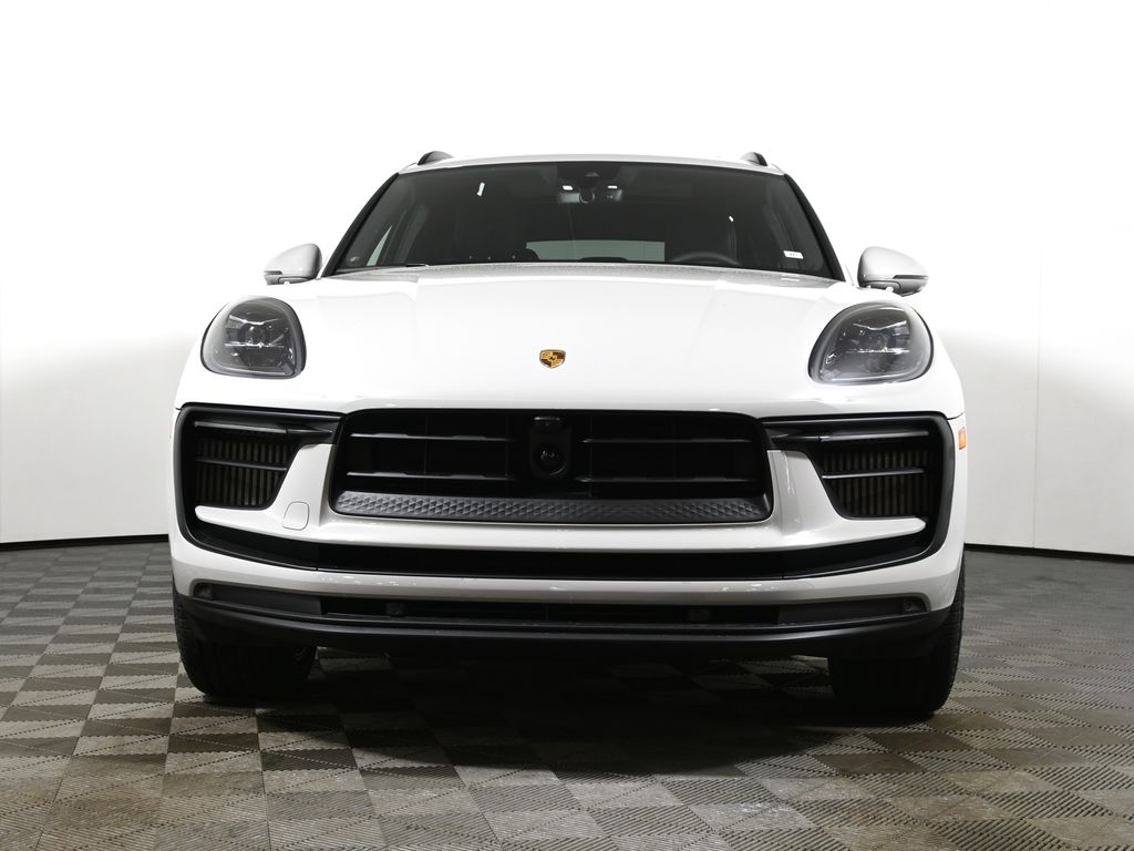 Thumbnail: 2026 Porsche Macan - 10
