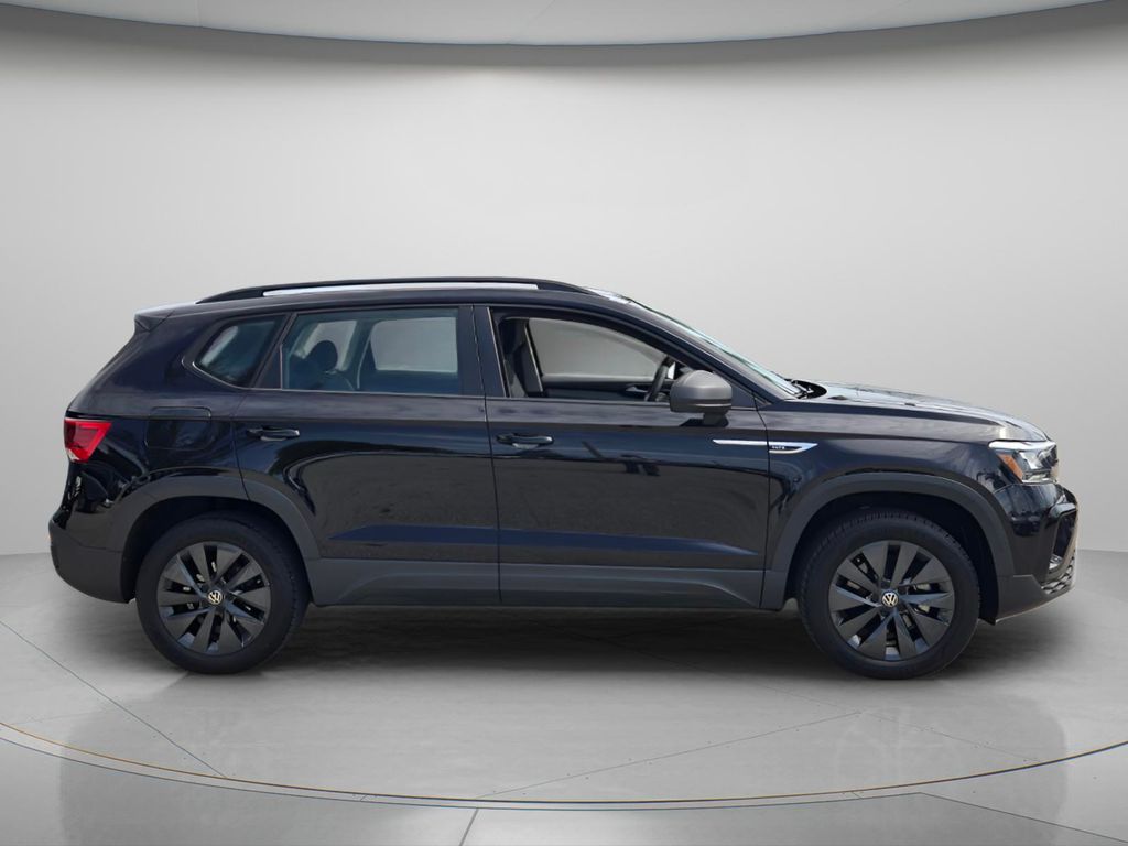 2024 Volkswagen Taos - $18,400
