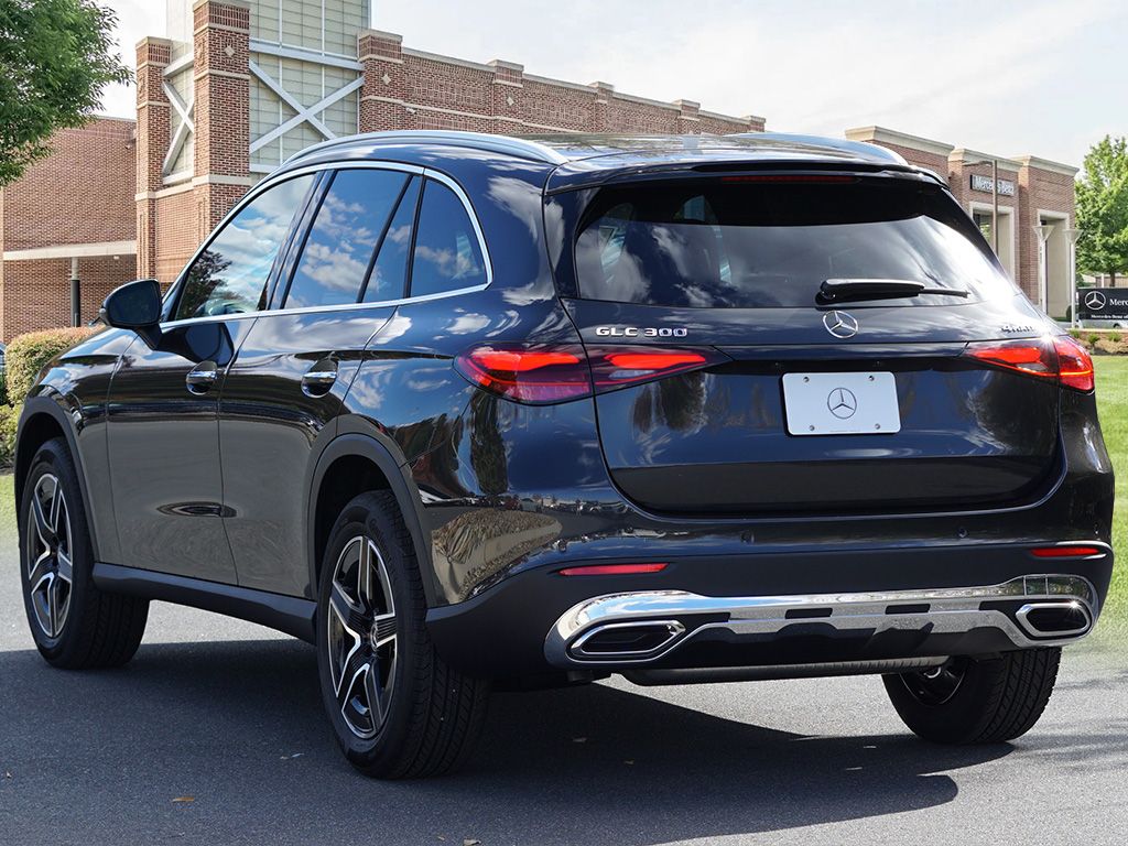 Thumbnail: 2026 Mercedes-Benz GLC - 7