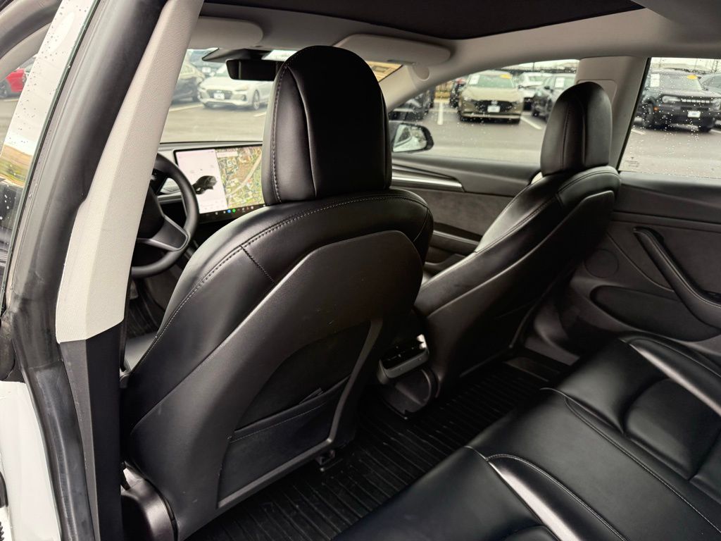 Thumbnail: 2021 Tesla Model 3 - 20