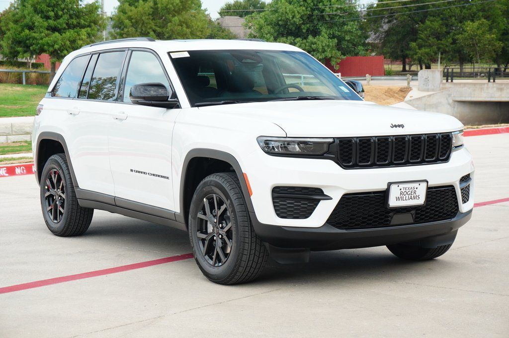New Car 2025 Jeep Grand Cherokee  Altitude X For Sale Under $40,000 In Weatherford, Texas