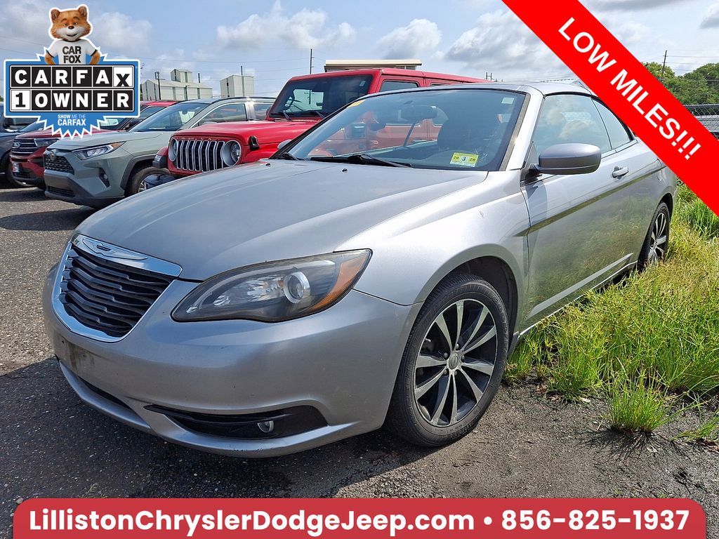 Billet Silver Metallic Clearcoat 2013 Chrysler 200 Convertible Front-Wheel Drive 6-Speed Automatic