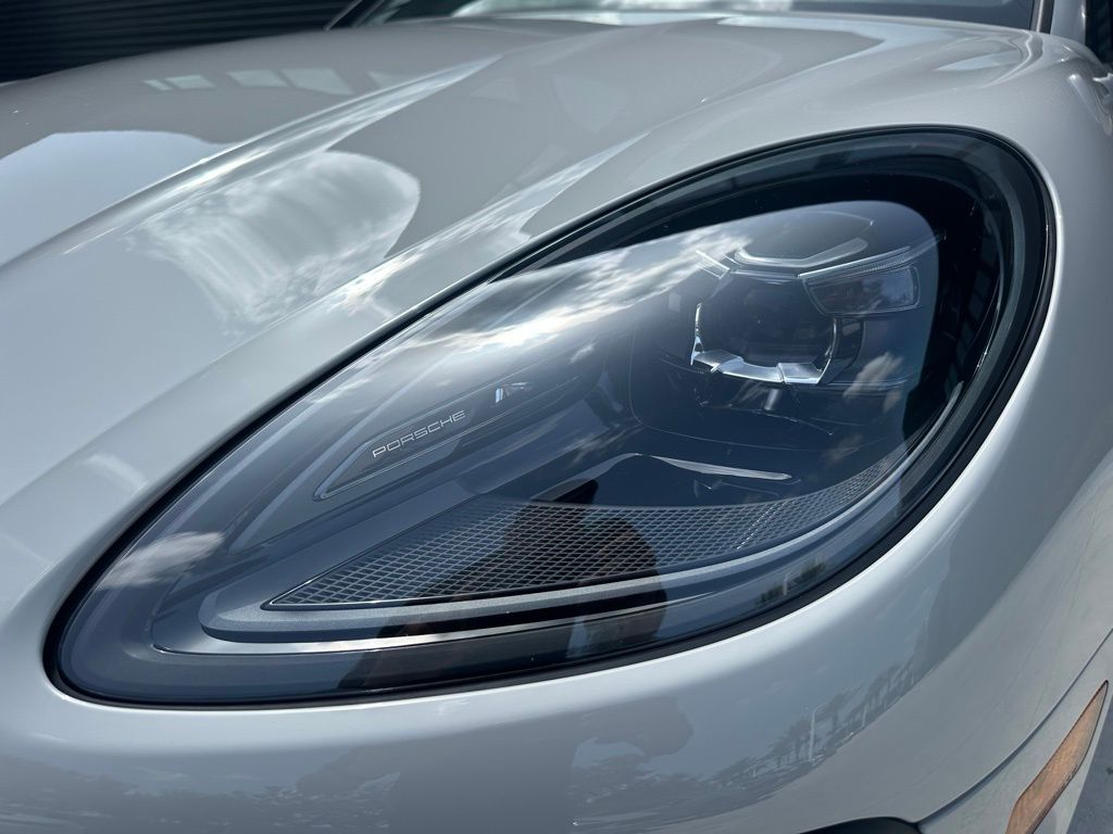 Thumbnail: 2025 Porsche Macan - 13