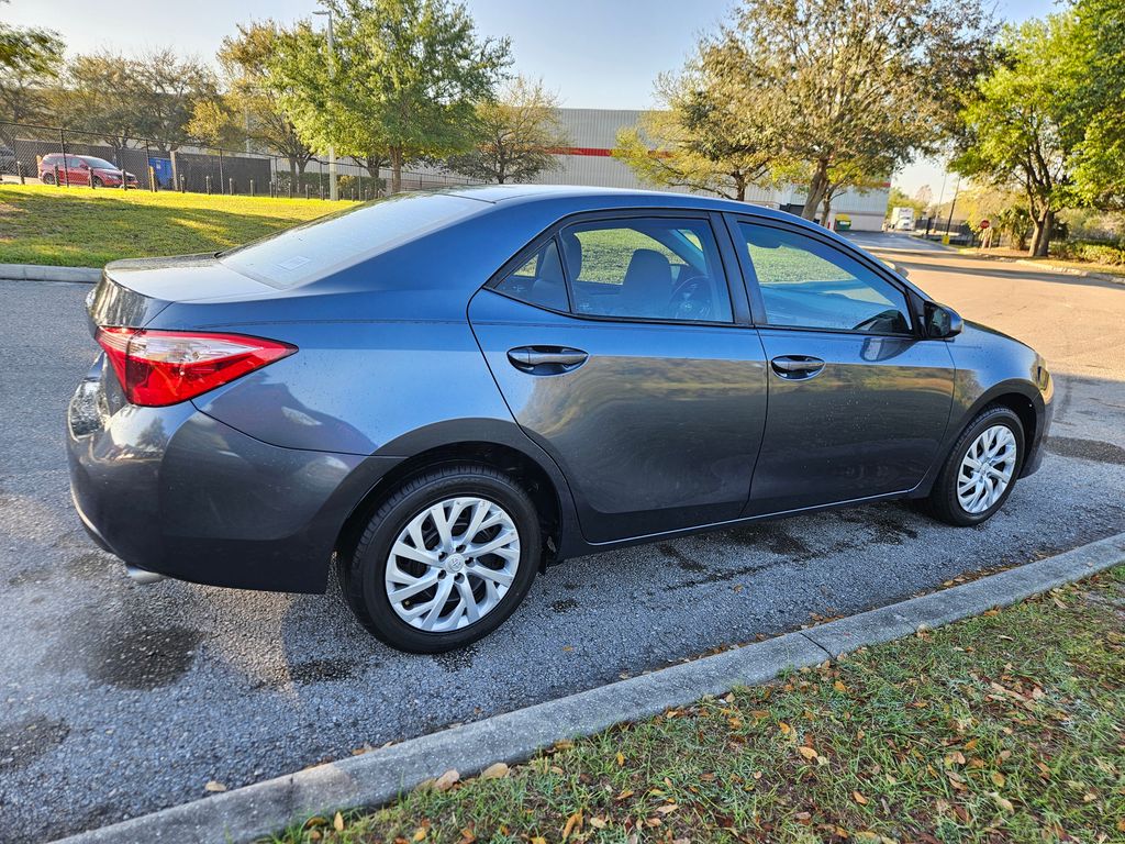 2018 Toyota Corolla LE 4