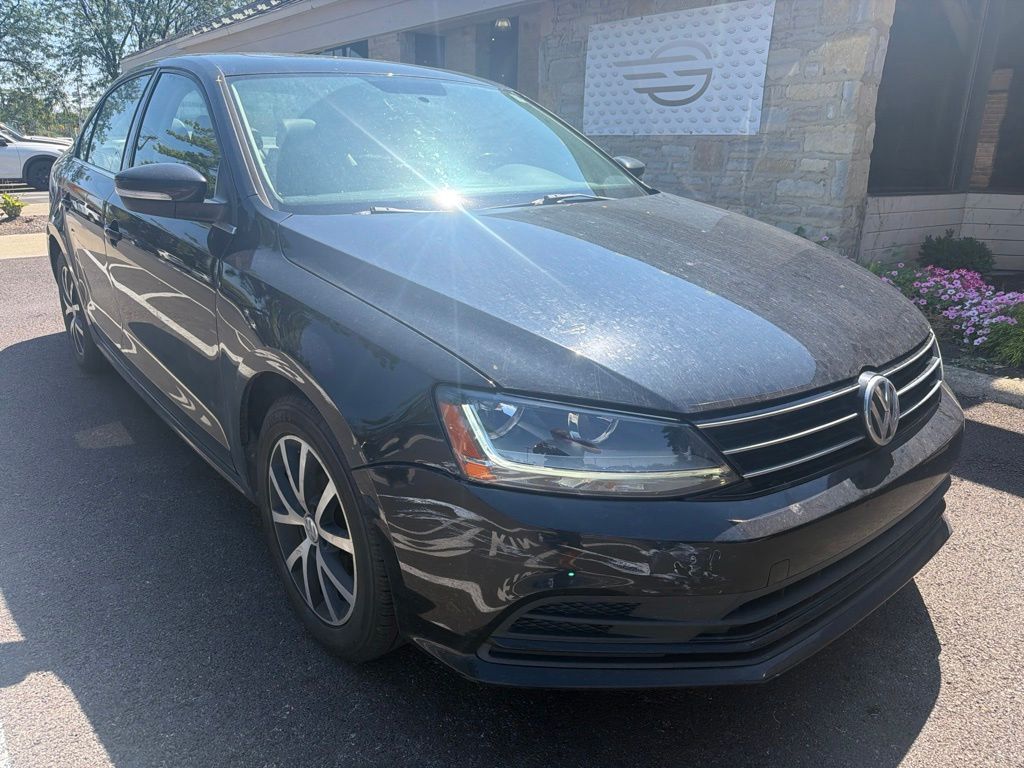 Used 2017 Black Volkswagen 1.4T SE image 4