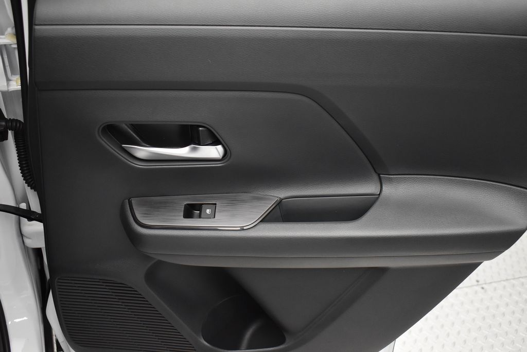 Thumbnail: 2026 Nissan Kicks - 29