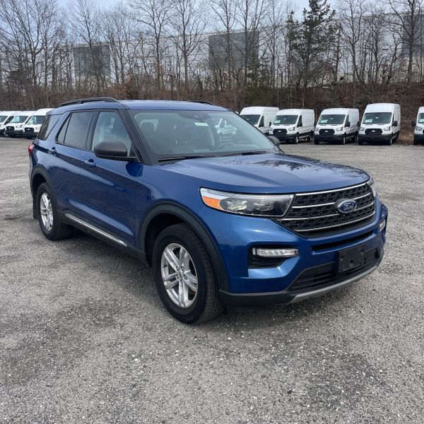 Atlas Blue Metallic 2022 Ford Explorer XLT AWD SUV / Crossover All-Wheel Drive Automatic