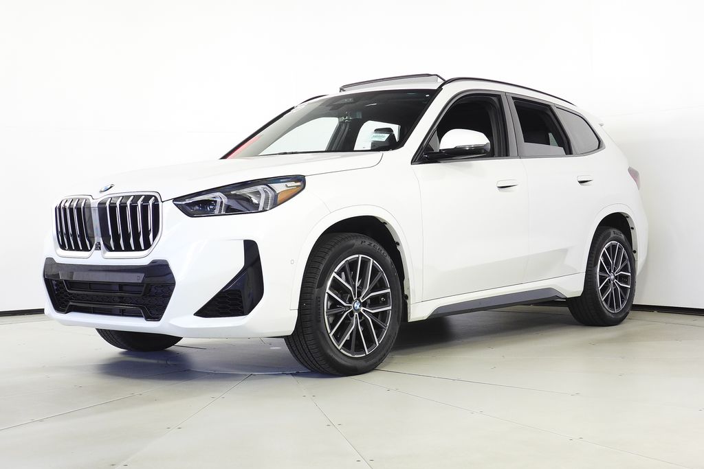 Thumbnail: 2023 BMW X1 - 2
