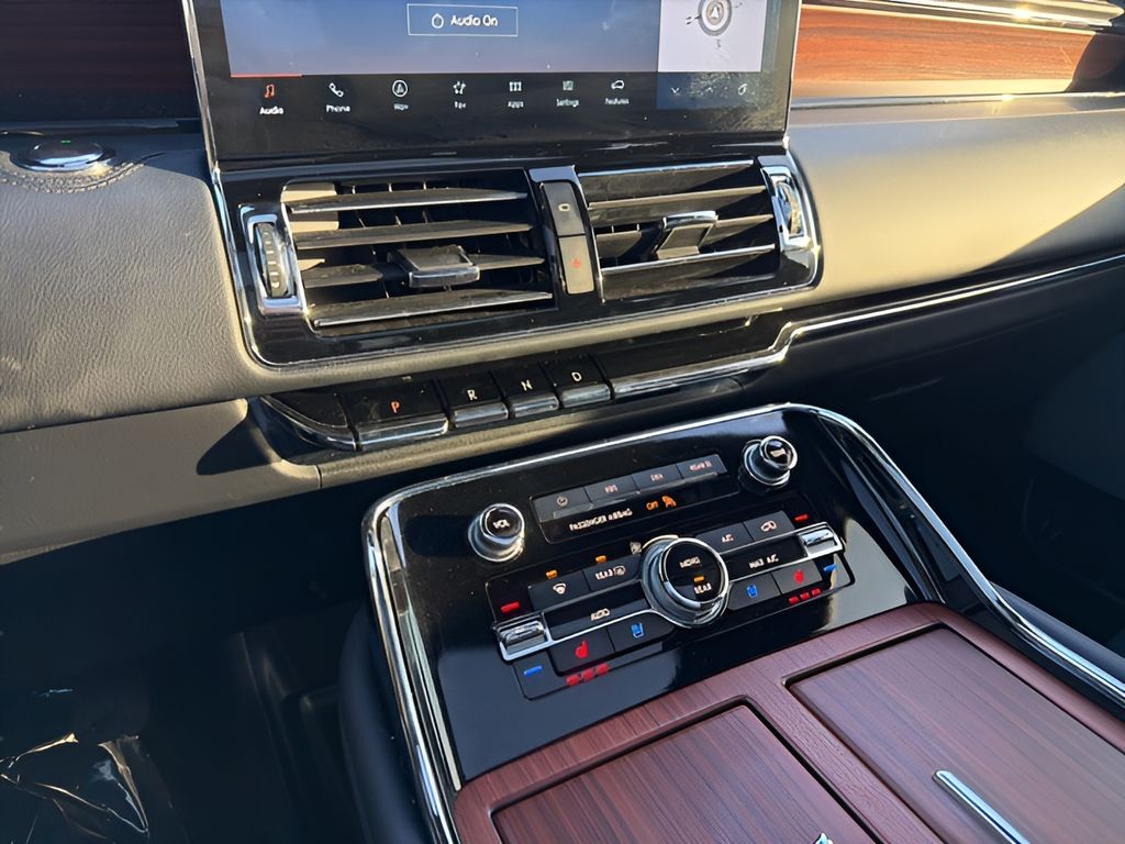 2024 Lincoln Navigator